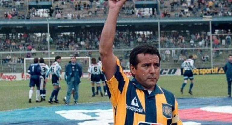 Omar Palma, histórico jugador de Rosario Central. Foto: X @FiestaPajarito.