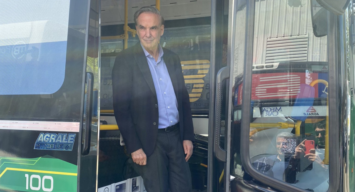 Miguel Ángel Pichetto visitó los Concesionarios Mega Car y Todo Bus. Foto: X @MiguelPichetto