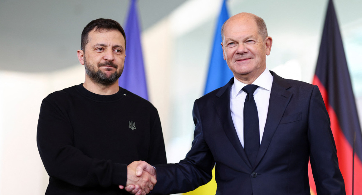 Volodimir Zelensky y Olaf Scholz. Foto: REUTERS.