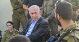 Benjamin Netanyahu junto a soldados israelíes. Foto: EFE.