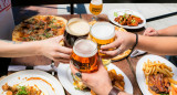 Las comidas que no son un buen complemento de la cerveza. Foto: Unsplash.