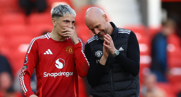 Alejandro Garnacho y Ten Hag en el Manchester United. Foto: REUTERS.