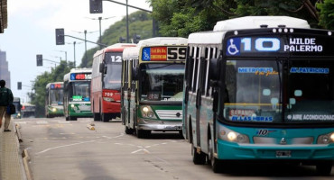 Colectivos, otro invento nacional