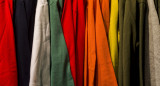 Ropa de color. Foto Freepik