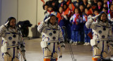 Los tres astronautas chinos que partieron en la nave espacial china Shenzhou-19. Foto: Reuters.