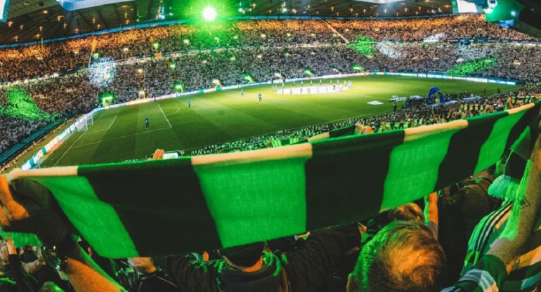 Hinchada del Celtic. Foto: Instagram @celticfc