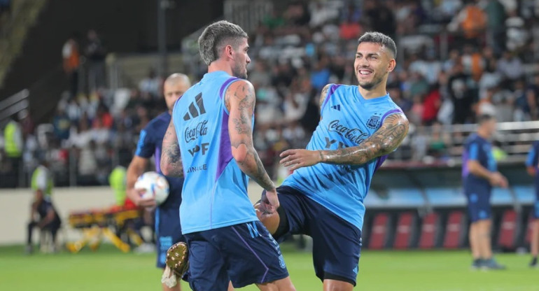 Rodrigo De Paul y Leandro Paredes. Foto: NA.