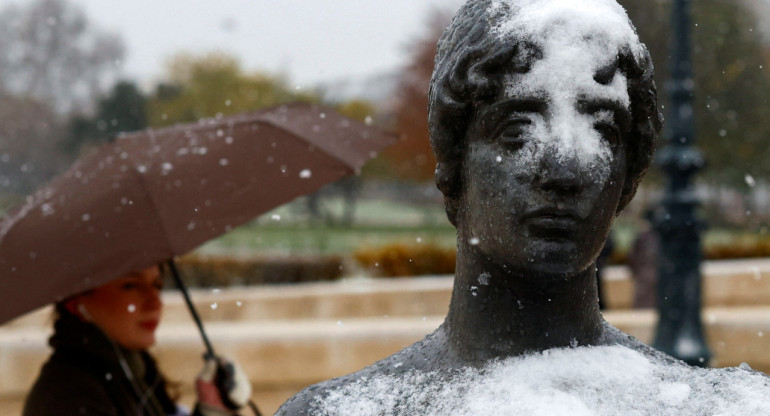 Temporal de nieve y viento en París, Francia. Foto: Reuters.