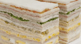 Sándwich de miga. Foto X @BowTiedMara