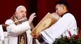 El Papa Francisco pronuncia su tradicional discurso Urbi et Orbi del día de Navidad en el Vaticano. Foto: Reuters.