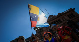 Venezolanos frente a la Casa Rosada. Foto: Reuters