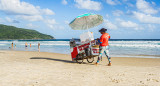 Los precios de consumir en las playas de Florianópolis. Foto: Reuters.