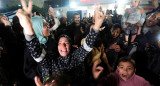 Ciudadanos celebran la tregua en Gaza. Foto: Reuters