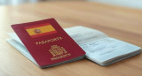 Pasaporte de España. Foto: Grok.