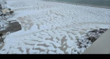 Las playas cubiertas de nieve a lo largo de la Costa del Golfo de México, desde Texas a Florida. Foto X @maiklaguna