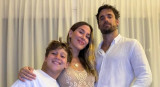 Jimena Barón junto a su hijo y su pareja, Matías Palleiro. Foto: @jmena.