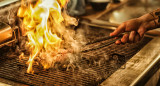 La mejor forma de prender el fuego de la parrilla. Foto: Freepik