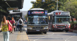 Los colectivos de la Ciudad suman pictogramas para mejorar la experiencia del usuario. Foto: NA.