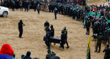 La entrega de los cuerpos de los rehenes israelíes por parte del grupo terrorista Hamás. Foto: Reuters.