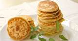 Blinis, las tradicionales tortitas rusas de harina de trigo.