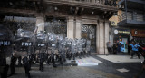 Incidentes en la marcha de los jubilados en las inmediaciones del Congreso. Foto: REUTERS.