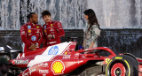 Lewis Hamilton y Charles Leclerc en Ferrari. Foto: Reuters (Claudia Greco)