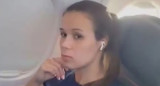 Jeniffer Catro, la joven que no le quiso dar el asiento de la ventana a un niño en el avión. Foto captura