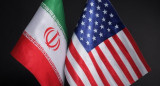 Bandera de Irán, bandera de Estados Unidos. Foto: Grok.