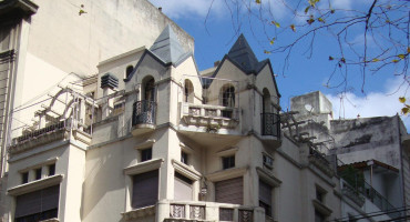El edificio húngaro en Almagro. Fuente: Facebook / Cúpulas de Buenos Aires