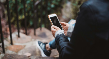 La memoria del celular llena es un problema recurrente. Foto: Unsplash.