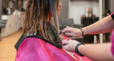 Corte de pelo, flequillo, peluquería. Foto Freepik