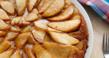 Tarta invertida de pera. Foto: captura YouTube