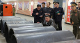 Kim Jong-Un con armamento de Corea del Norte. Foto: REUTERS.