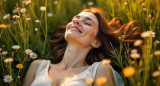 Felicidad, persona feliz, alegría. Foto: Freepik AI.