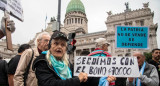 Marcha de jubilados en el Congreso. Foto: NA.