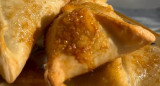 Receta de facturas de manzanas con tapas de empanadas. Foto: Instagram/@mamamelliscocina