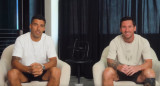Luis Suárez y Lionel Messi en la presentación del Deportivo LSM (Luis Suárez Messi). Foto: captura.