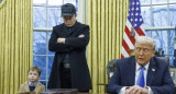 Fotografía de archivo del 11 de febrero de 2025 del presidente de los Estados Unidos, Donald Trump (d), junto al magnate Elon Musk durante una reunión en la despacho oval de la Casa Blanca, en Washington (EE.UU.).EFE/EPA/Aaron Schwartz / POOL/ ARCHIVO