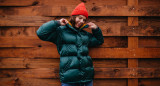 Campera puffer, clima. Foto: Freepik