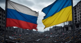 Bandera de Rusia; bandera de Ucrania. Foto: Grok.