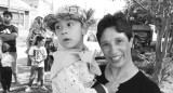 Micaela Andrea Lator y su hijo, a quien mató de un disparo en la cabeza. Foto: Facebook / Micaela Andrea Lator.