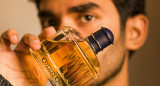 Perfume de hombre. Foto PEXELS