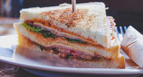 Sándwich de miga. Foto: Unsplash.