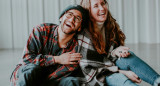 Chistes; carcajadas; risas. Foto: Unsplash.