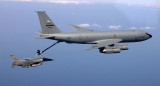 Uno de los aviones cisterna de Estados Unidos que viajó a Europa. Foto: Wikipedia.