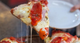 Pizza de jamón y morrones. Foto: Instagram @pizzeriaguerrin